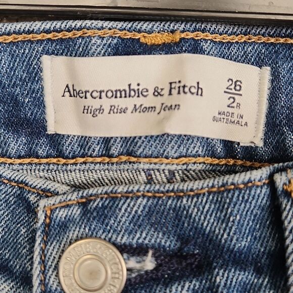 Abercrombie & Fitch High Rise Mom Jean Size 26 - Picture 3 of 4